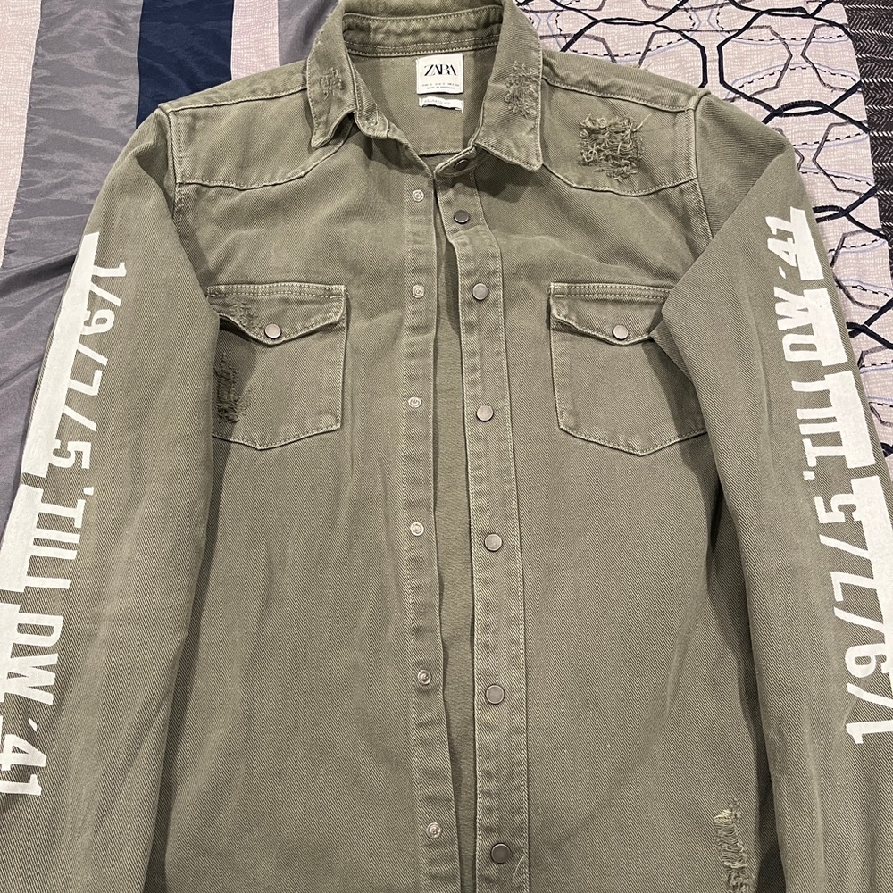 Mens Zara Denim Green Overshirt w Writing Design